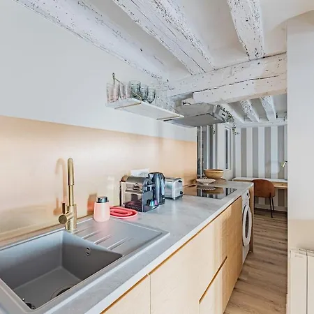 2br Next To Notre Dame De Appartement Paris