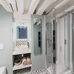 2br Next To Notre Dame De Appartement Paris