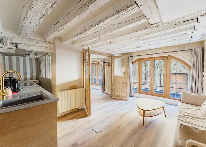 2br Next To Notre Dame De * باريس